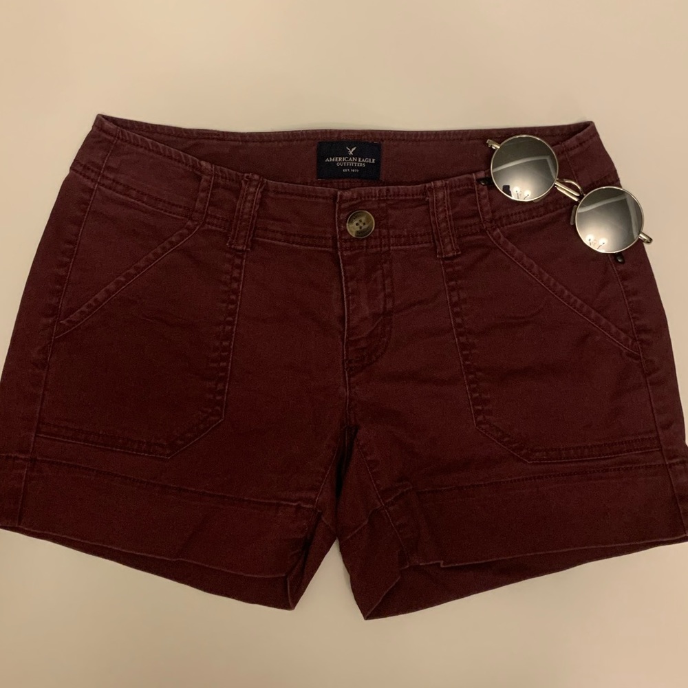 red american eagle cargo shorts